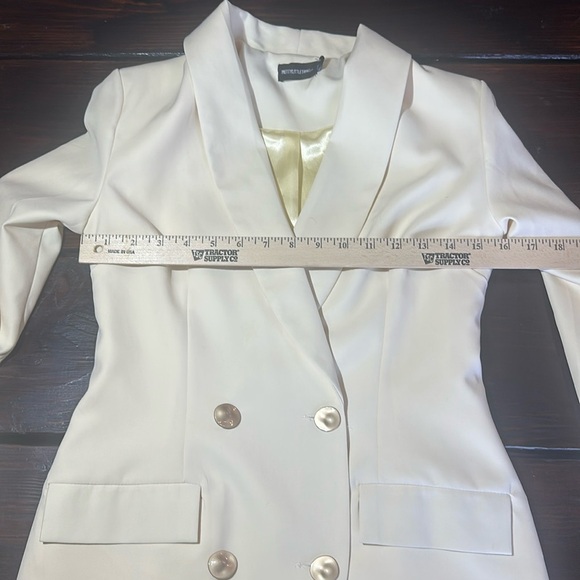 off white blazer dress or jacket - Picture 2 of 15